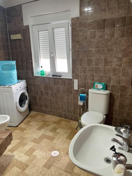 Specious Room Near The Sea Финистере Екстериор снимка